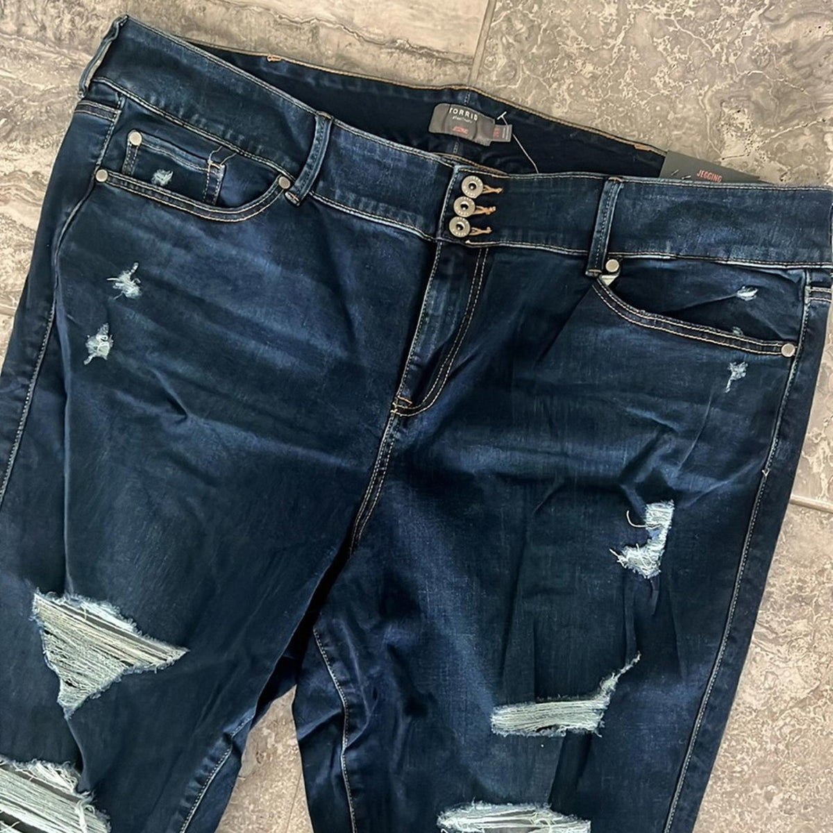 Torrid Super Soft High-Rise Jegging, Skinny Distressed Jeans Size 26R New w/Tag