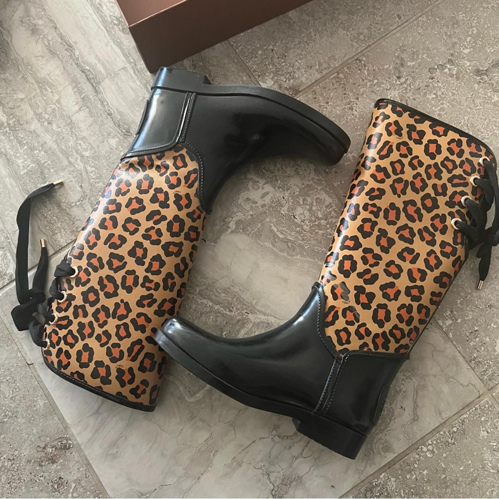 COACH Cozy Tristee Style Lace-Up Rain Boots in Animal Print, Size 9 EXCELLENT!
