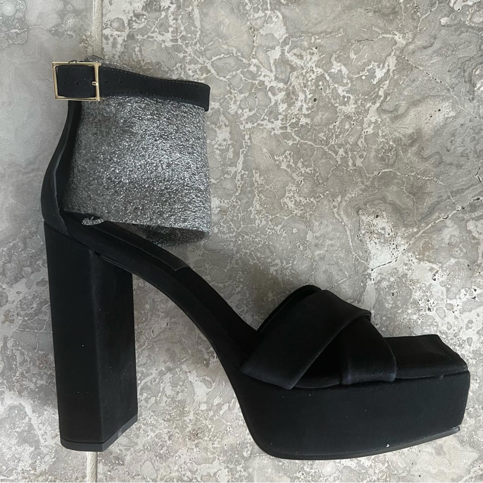 Good American Suede Platform Ankle Strap Sandals Size 11.5 NEW in Box w/Dust Bag