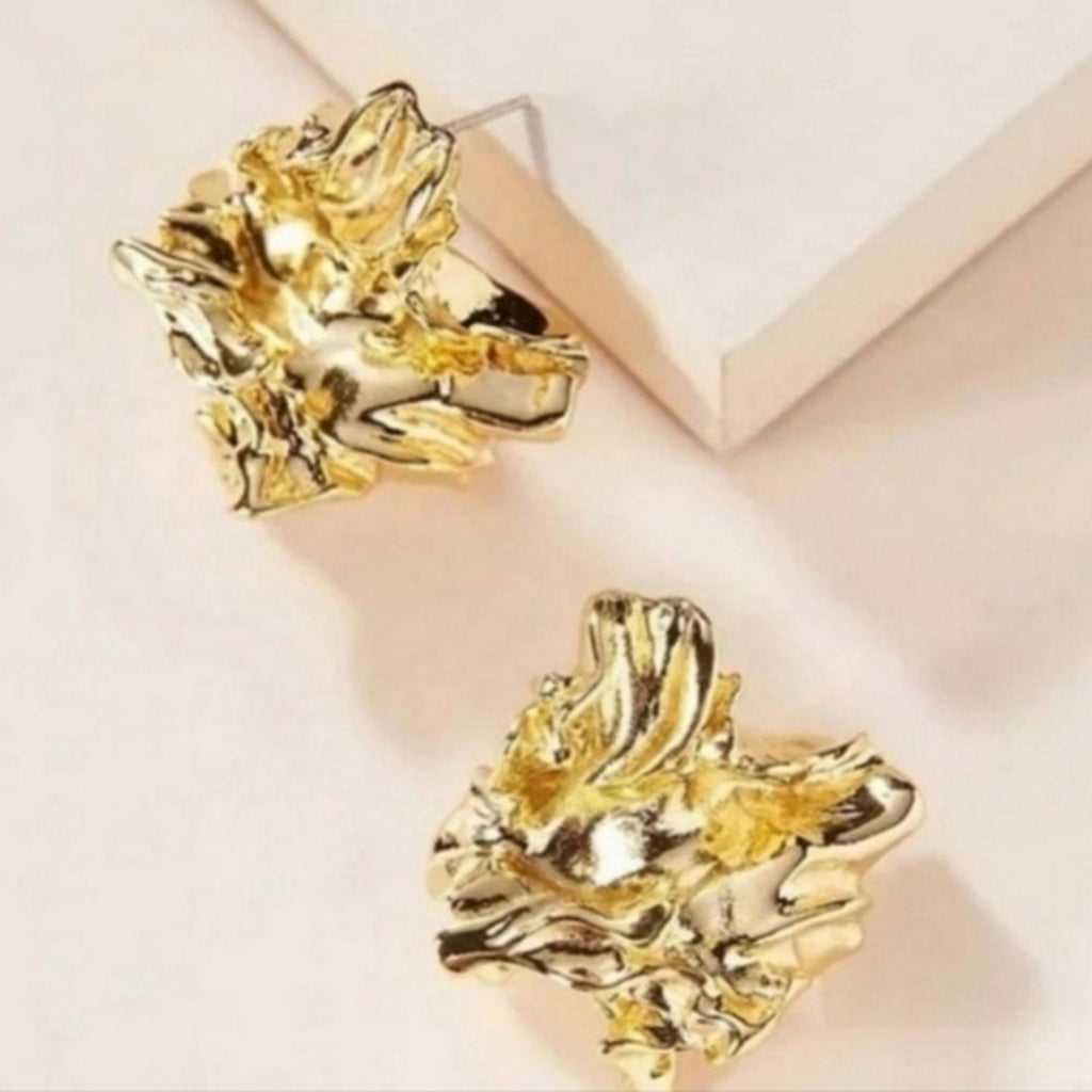 NEW Amber Sceats Reese Earrings 24K Gold Plated w/ Black Pouch Retail $229