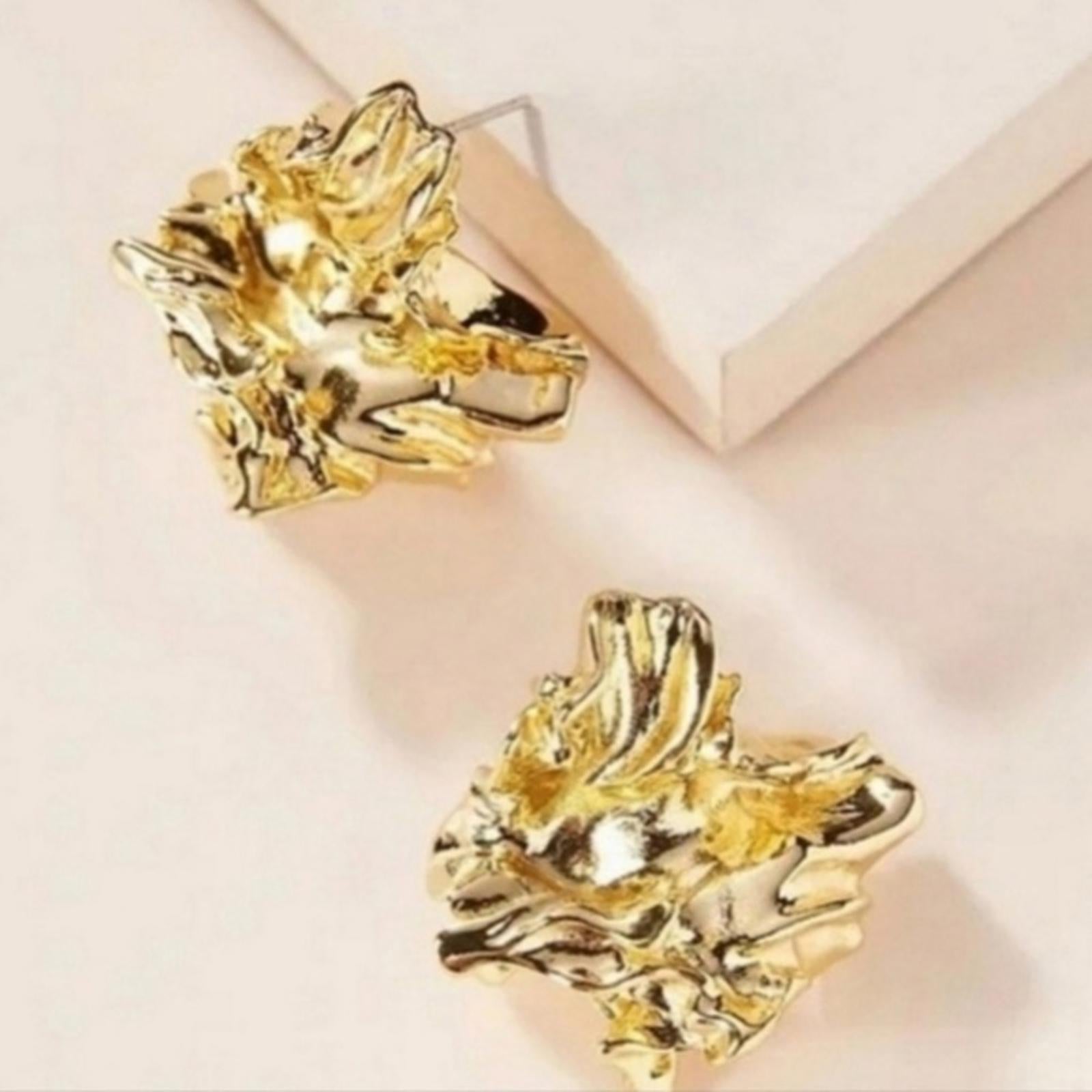NEW Amber Sceats Reese Earrings 24K Gold Plated w/ Black Pouch Retail $229
