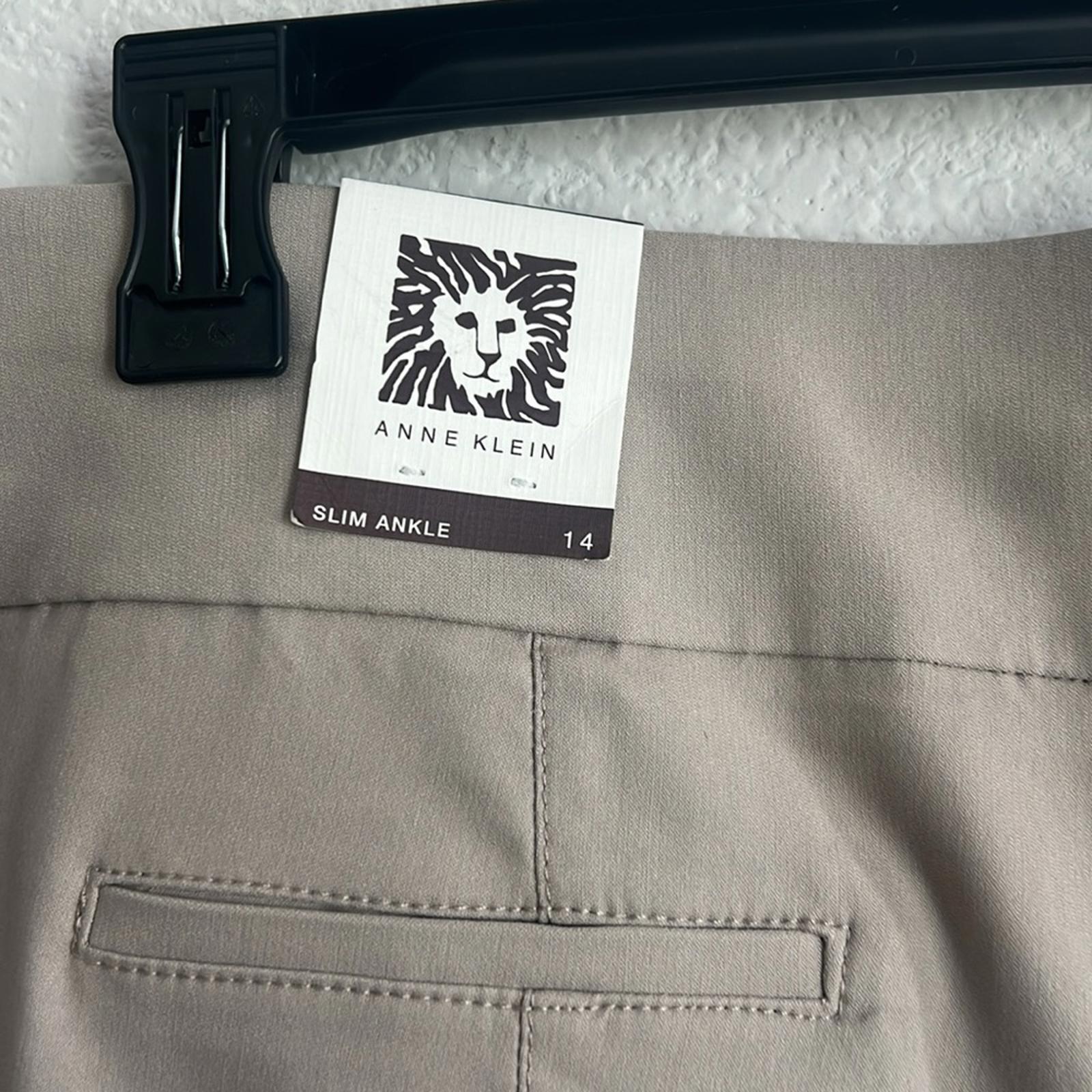 Anne Klein Pull-On Beige Slim Ankle Pants, Size 14, New w/Tag