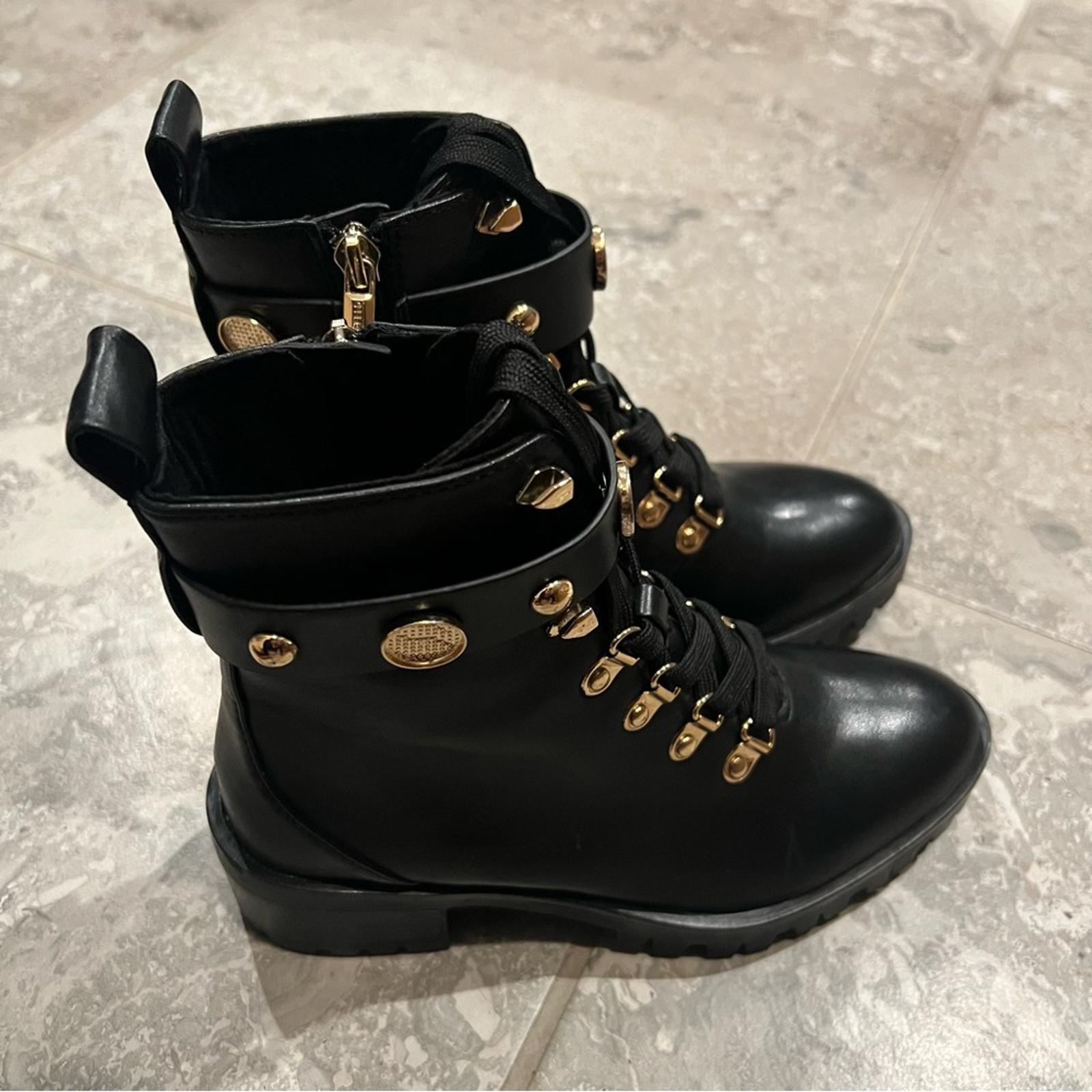 Karl Lagerfeld Perry Lace Up Boots, Black Size US 5M EU 35 Retail $199