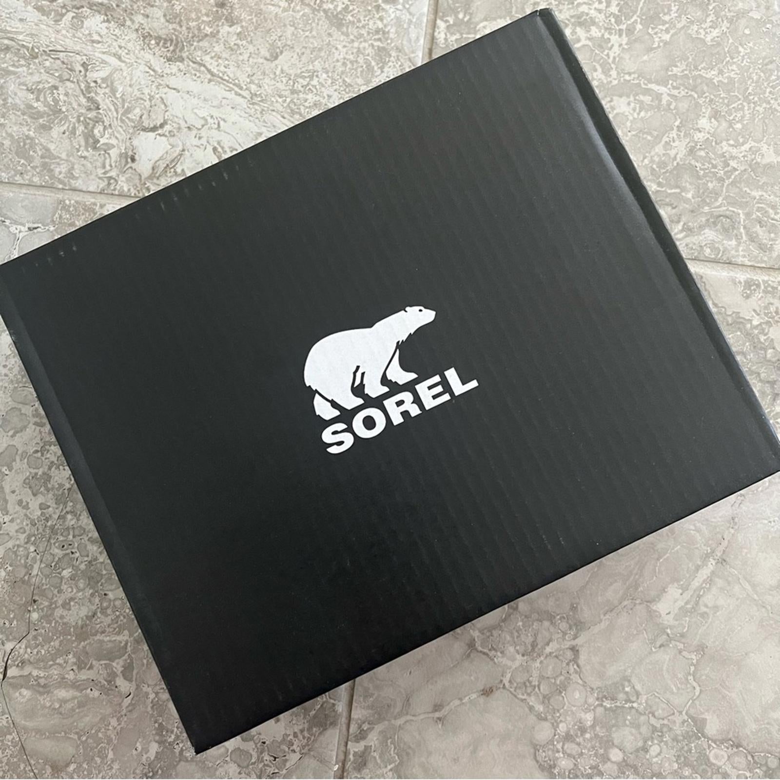 NEW Sorel Cate Lug Sole Chelsea Boots in Brown , Size EU 36.5 New in Box