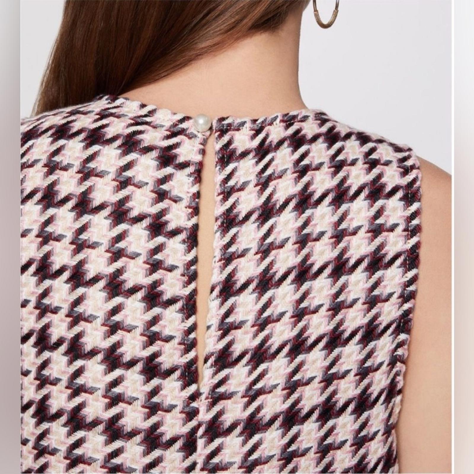 BCBGeneration Ruffle Hem Sleeveless Woven Top in Pink Red, Size XL