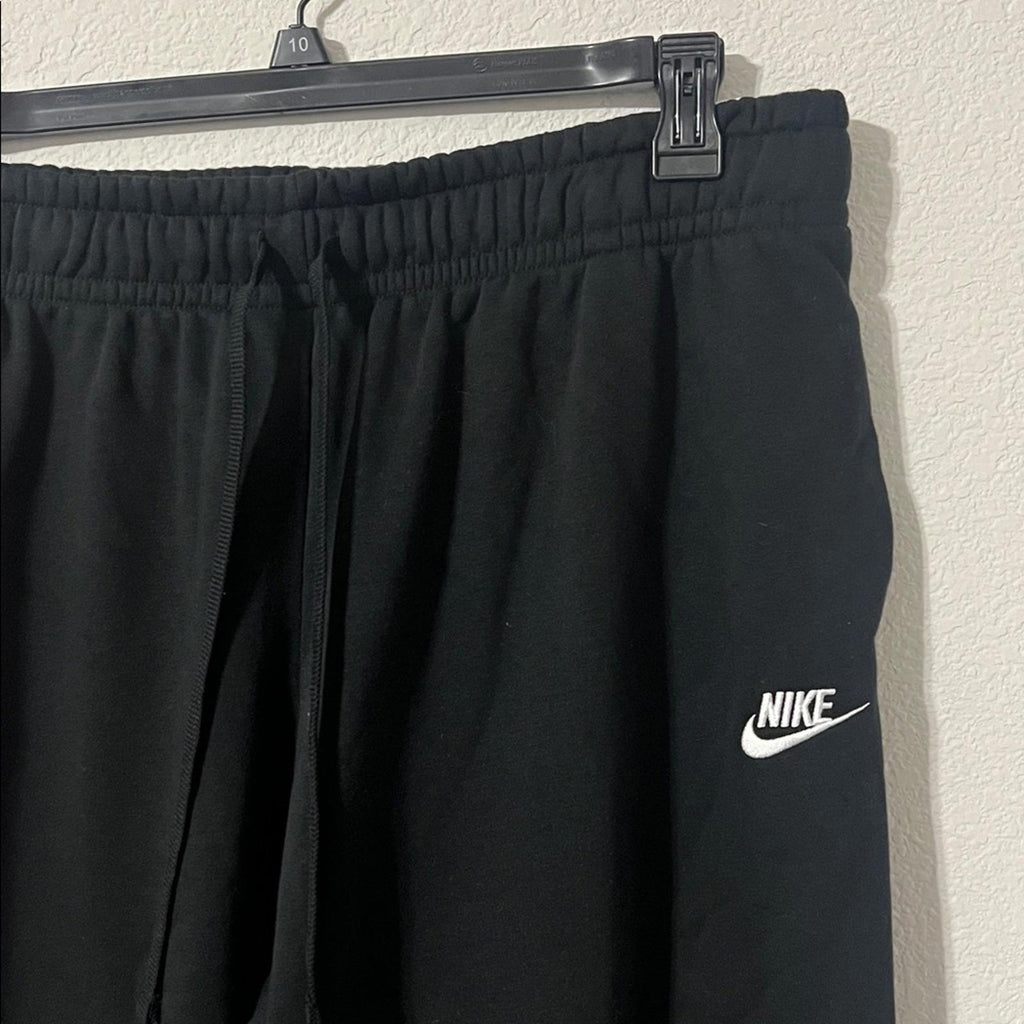 Nike Sportswear Club Fleece Mid-Rise Wide-Leg Sweatpants in Black, Size 1X, NEW