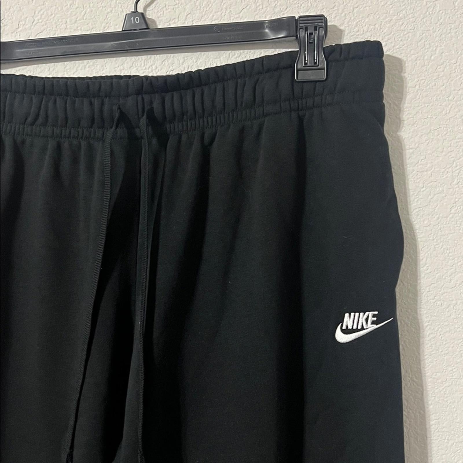 Nike Sportswear Club Fleece Mid-Rise Wide-Leg Sweatpants in Black, Size 1X, NEW
