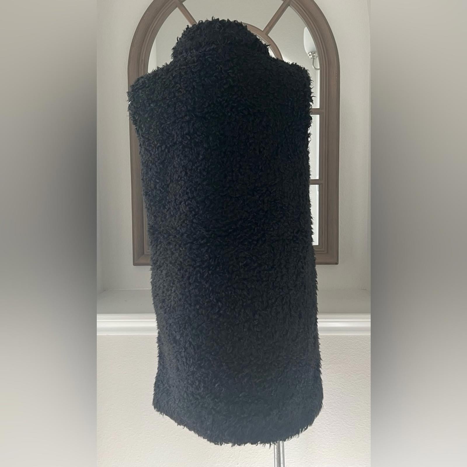Theory Visterna B. Faux-Fur Vest Black, Size S Retail $395 (Excellent Condition)