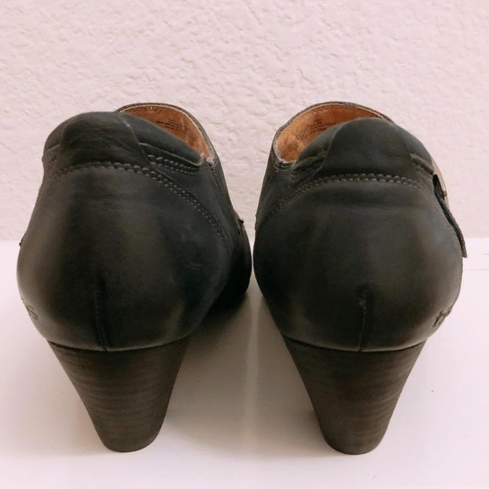 NEW Taos Oiled Leather Mary Jane Shoes in Navy, Size US 9.5M, EU 40 New w/o Box