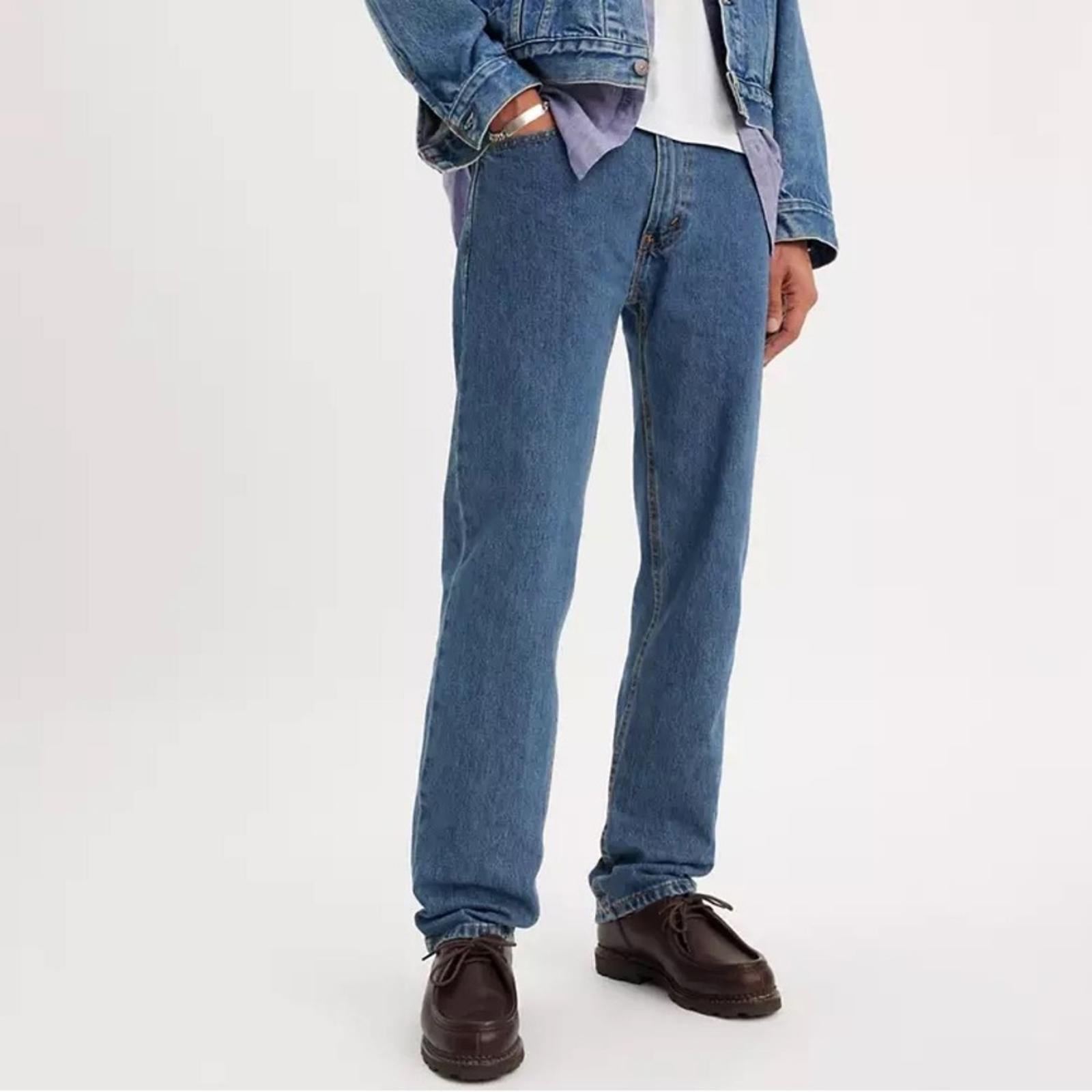 Levi’s 505™ Regular Fit Men’s Jeans, Size W32 X L32 Medium Wash EXCELLENT