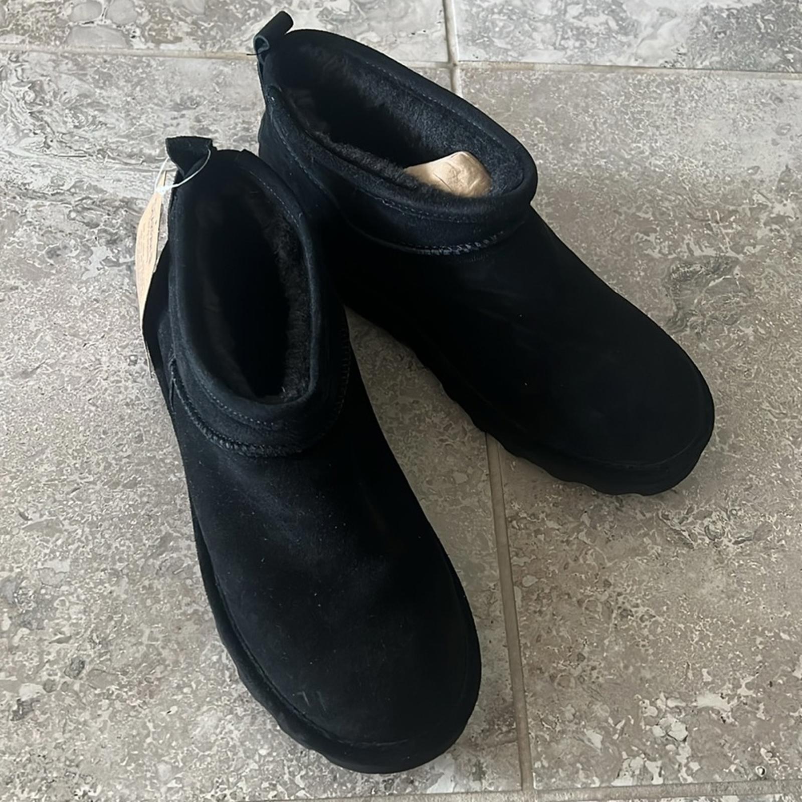 BearPaw Super Shorty Booties in Black, NEW, Size 10