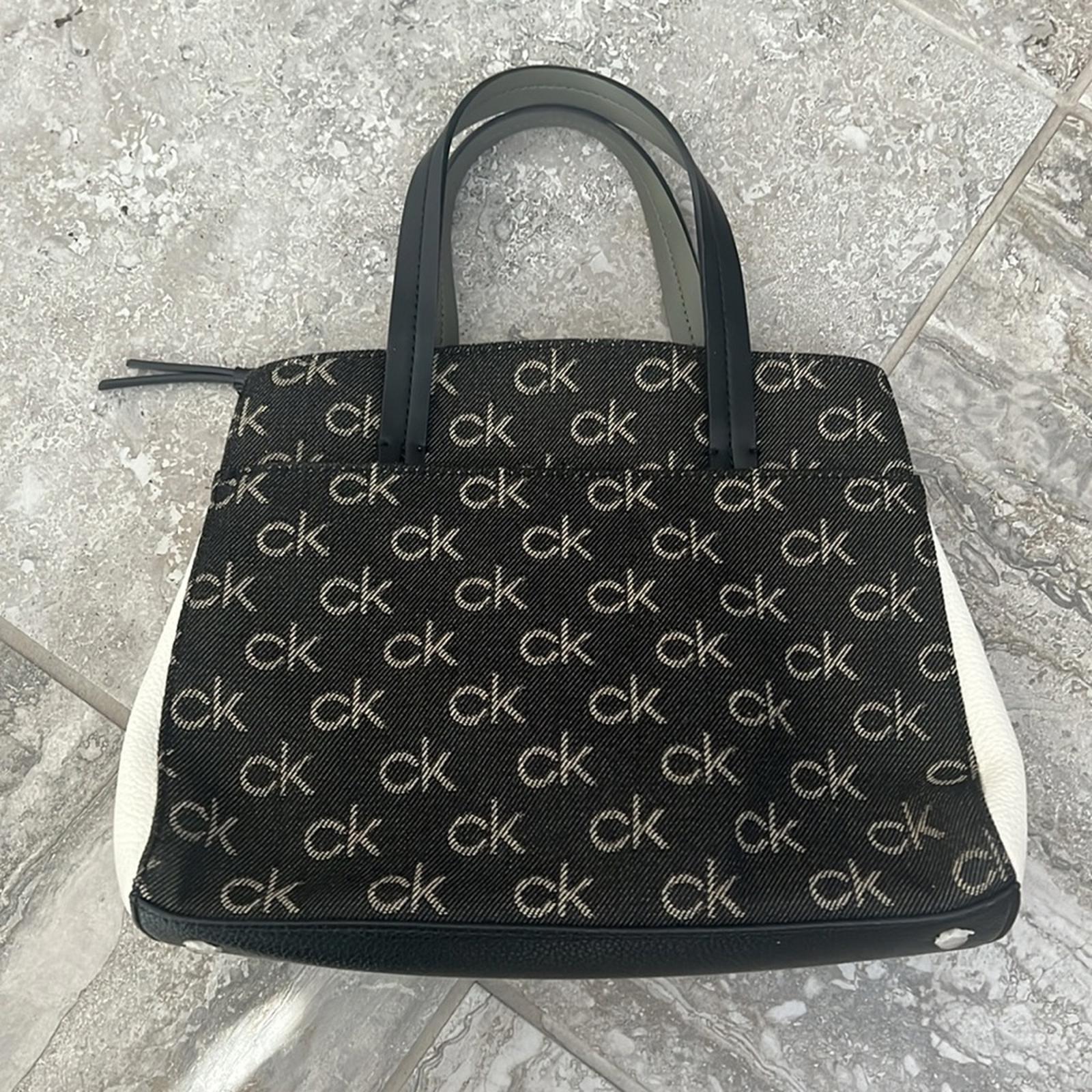 CalvinKlein Hadley Signature Colorblocked Adjustable Crossbody Satchel w/DustBag
