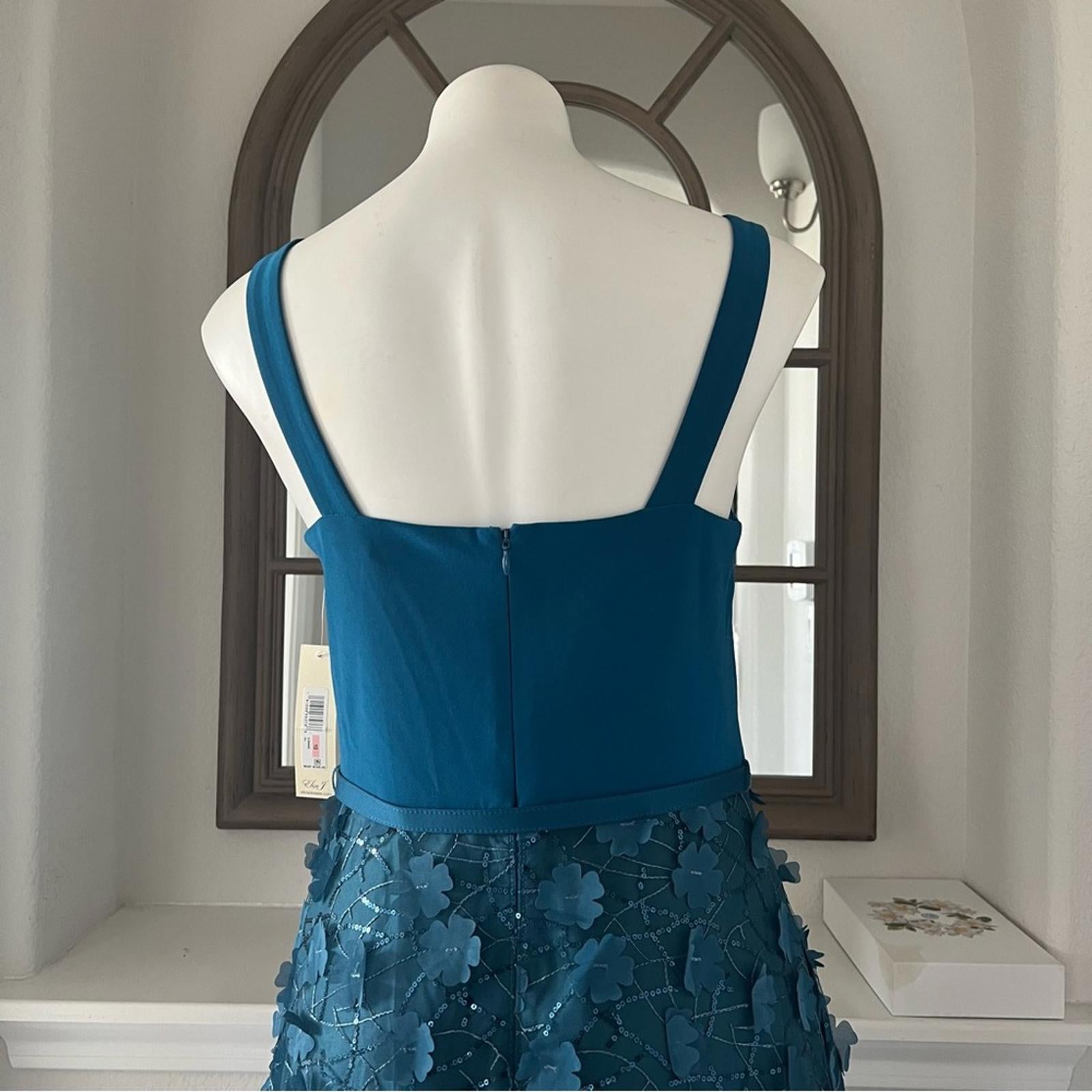 Eliza J V-Neck Fit + Flare Gown in Teal, Size 10 New w/Tag SOLD OUT