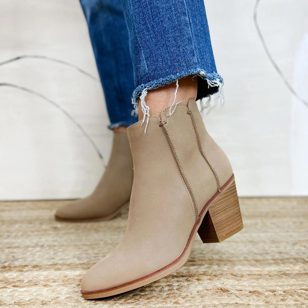 MIA Charlize Lolo Western Ankle Booties in Stone/Tan, NWT, Size 7