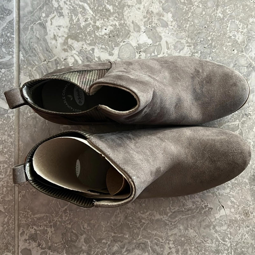 Dr. Scholl's Lean In Wedge Chelsea Boots Olive, Size 11, New in Box