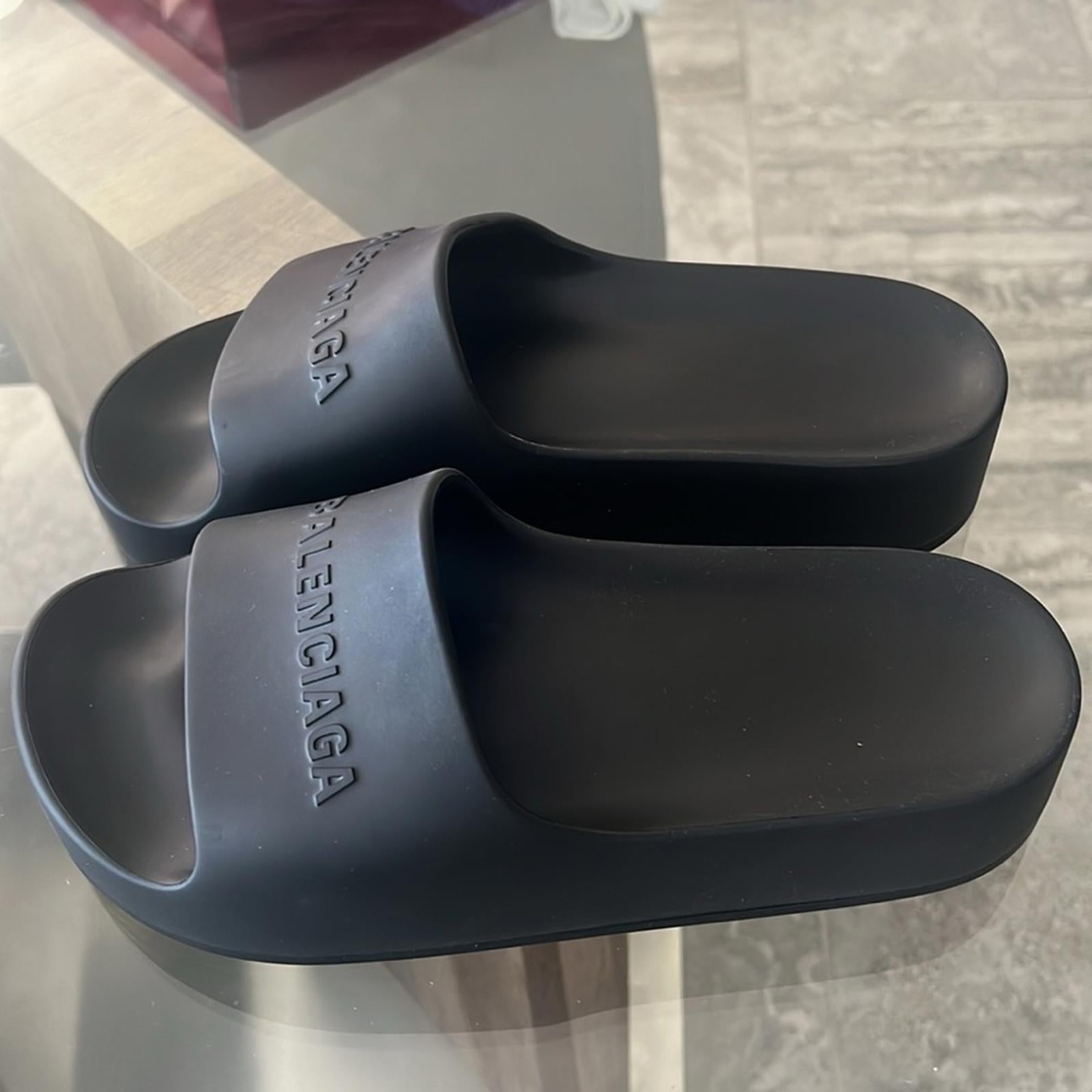 Balenciaga Chunky Slide Sandals in Black Rubber, Size 41 +2 Dust Bags EXCELLENT!