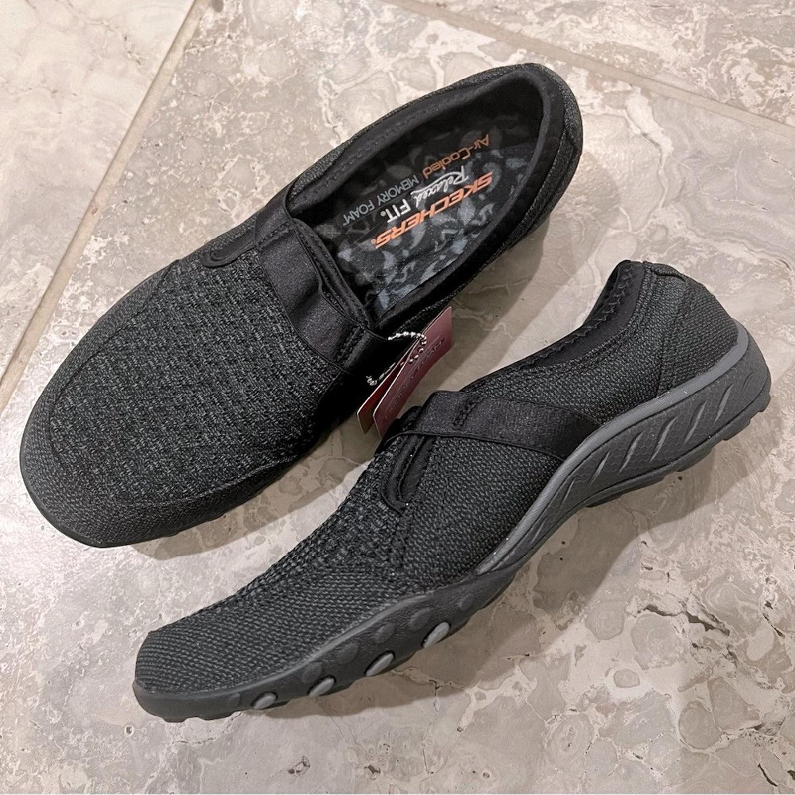 NEW Skechers Relaxed Fit Air-Cooled Memory Foam Slip-On Sneakers, Size 7.5