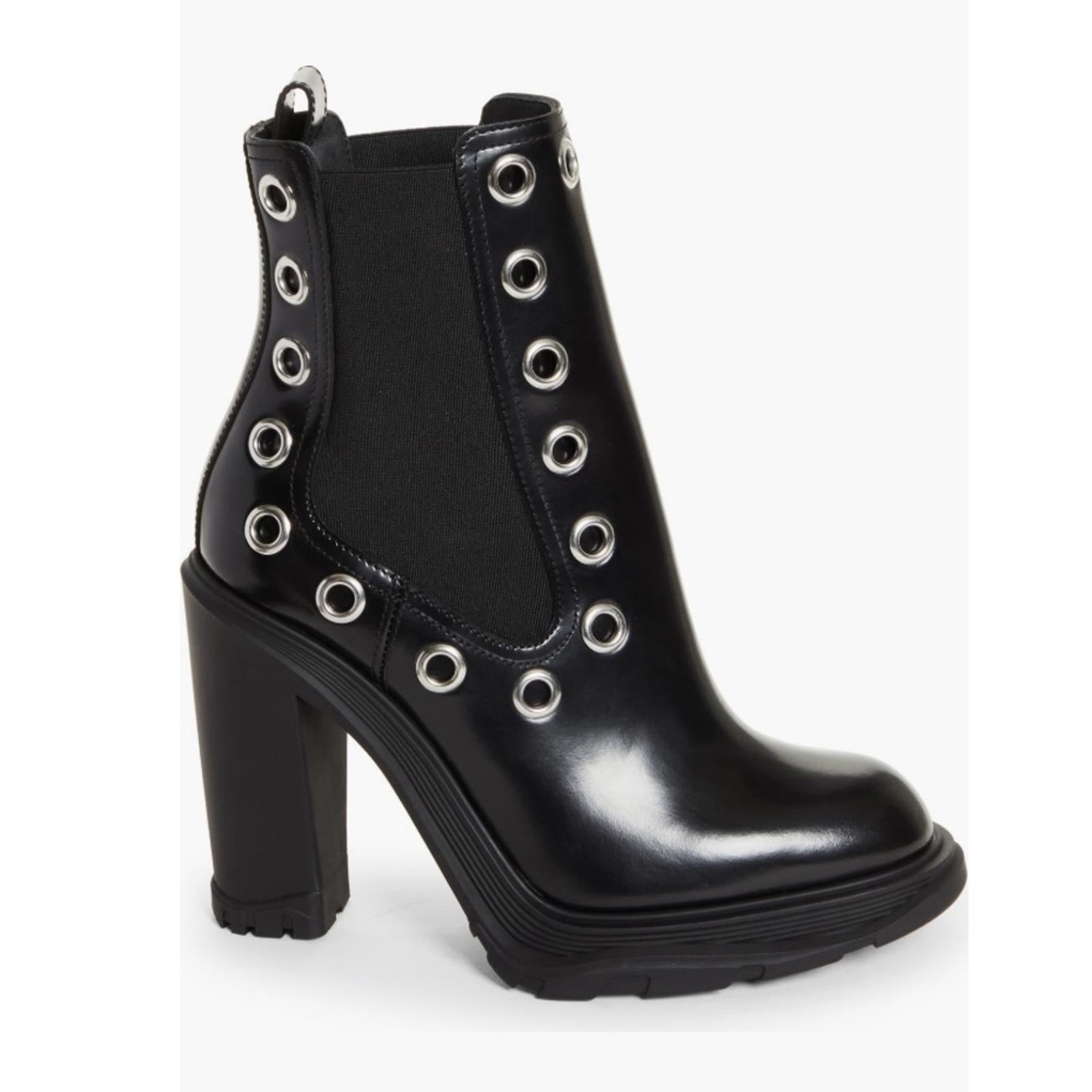 Alexander McQueen Tread Grommet Embellished Boots Black Size 41 New in Box $1290