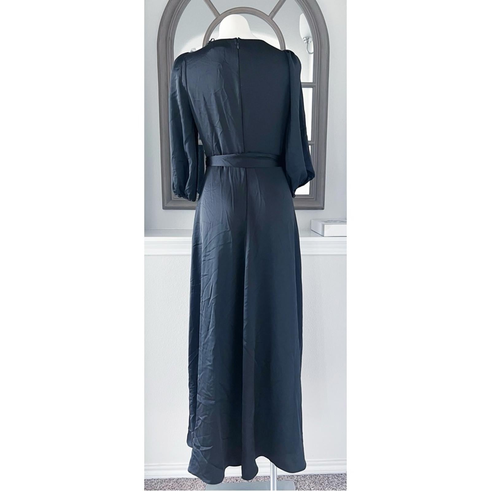 DKNY Balloon-Sleeve Satin Gown in Black, Size 6 New w/Tag Retail $229
