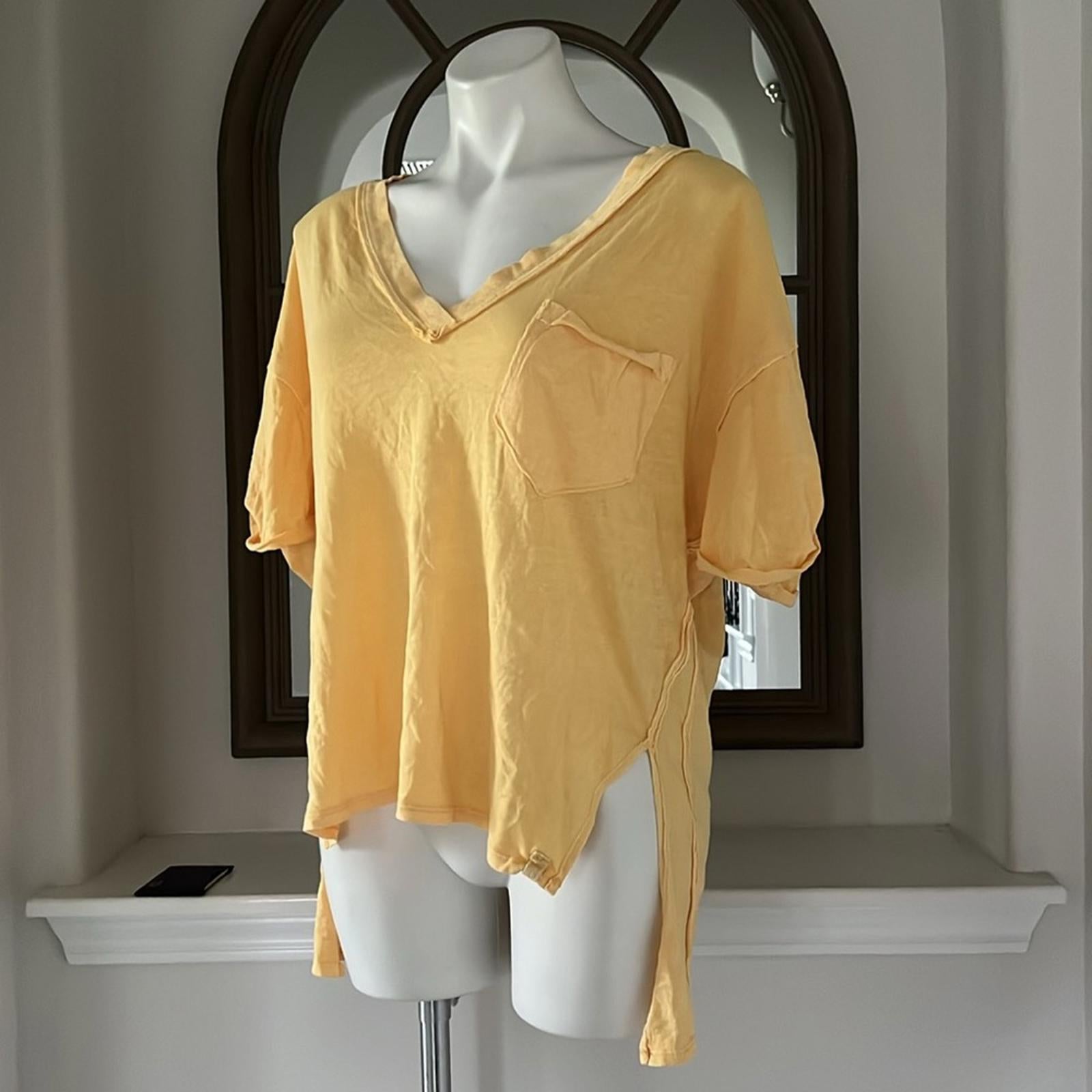 NWT Free People Keep Me V-Neck Cotton T-Shirt, Peach Sunrise Size XS New w/Tag