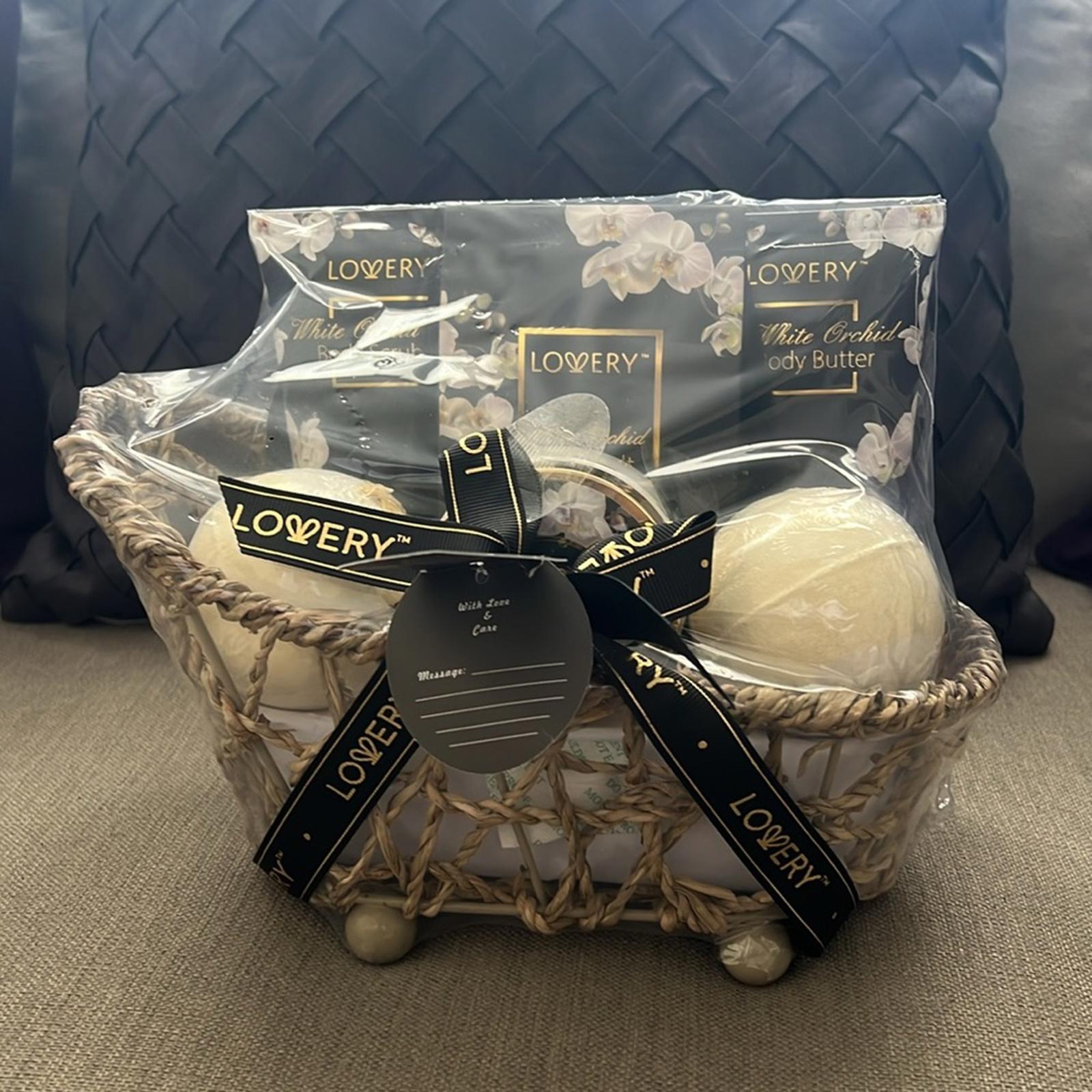 LOVERY White Orchid Bath Gift Set -11-Piece Handmade Spa Kit NEW w/Tag