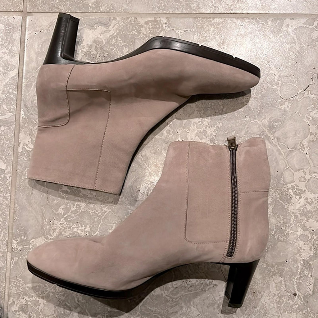Aquatalia Danni Suede Weatherproof Ankle Boots (Made in Italy) Size 12 MSRP $495