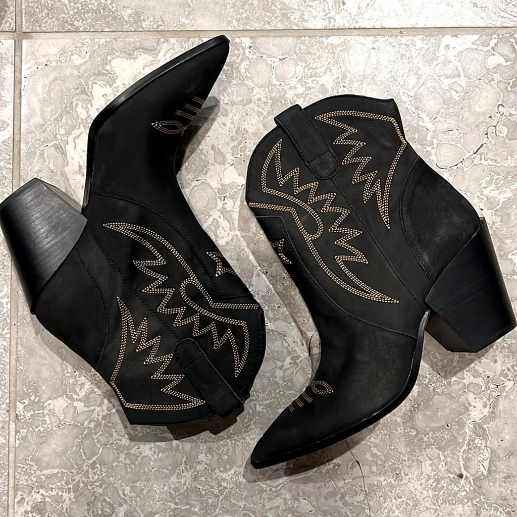 Dolce Vita Ginni Pull On Pointed Booties in Black Nubuck Size 8.5 New in Box