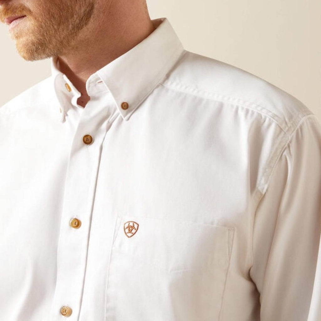 Ariat Solid Twill Classic Fit Shirt in White, Size S