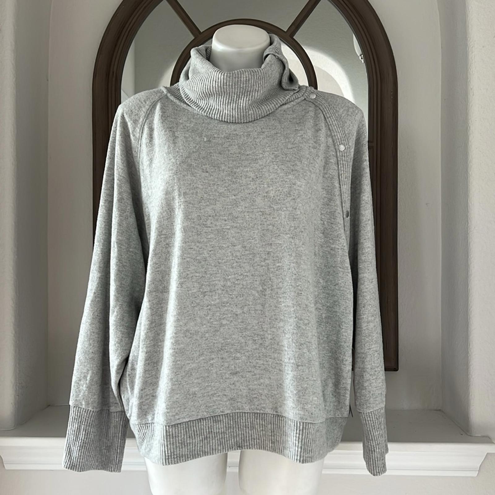 Vince Camuto Stretch Fold Over Neck w/Snaps Silver in Heather, Size XL New w/Tag
