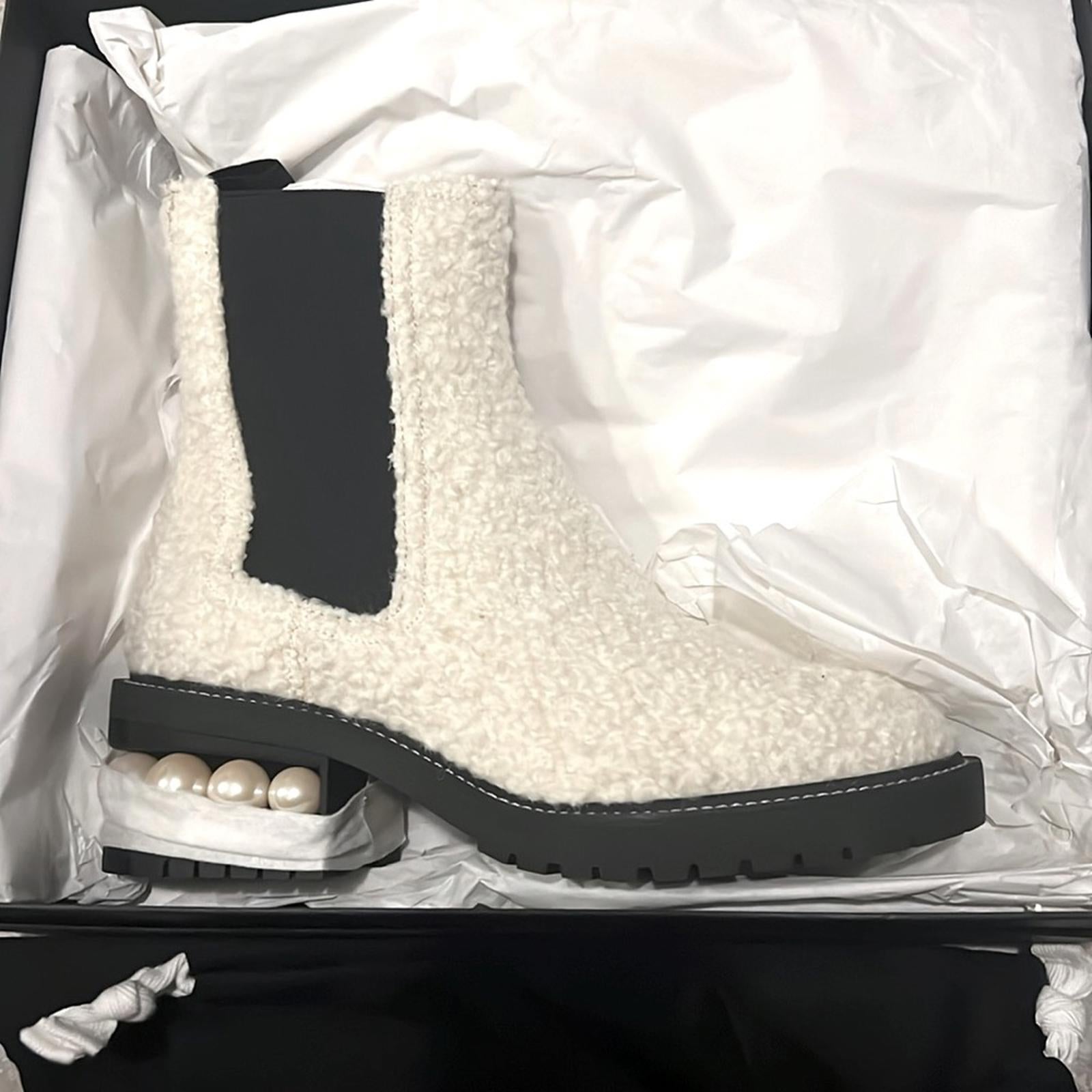 Nicholas Kirkwood Casati Leather Chelsea Boots Size EU37 New in Box w/DustBag