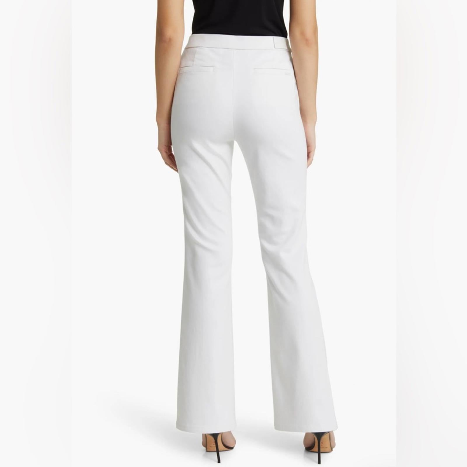 Anne Klein Pull-On High Waist Slim Flare Jeans in White, Size 2 New w/Tag $99