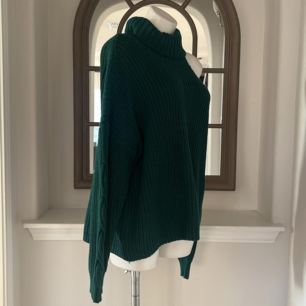 AQUA Cutout Turtleneck Sweater in Emerald Green Size XL New w/Tag