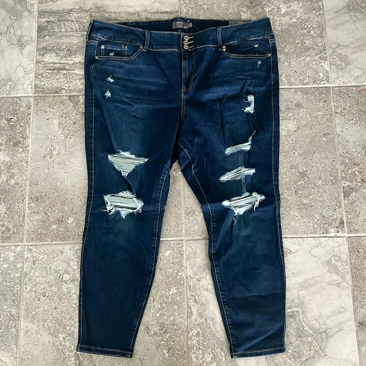Torrid Super Soft High-Rise Jegging, Skinny Distressed Jeans Size 26R New w/Tag