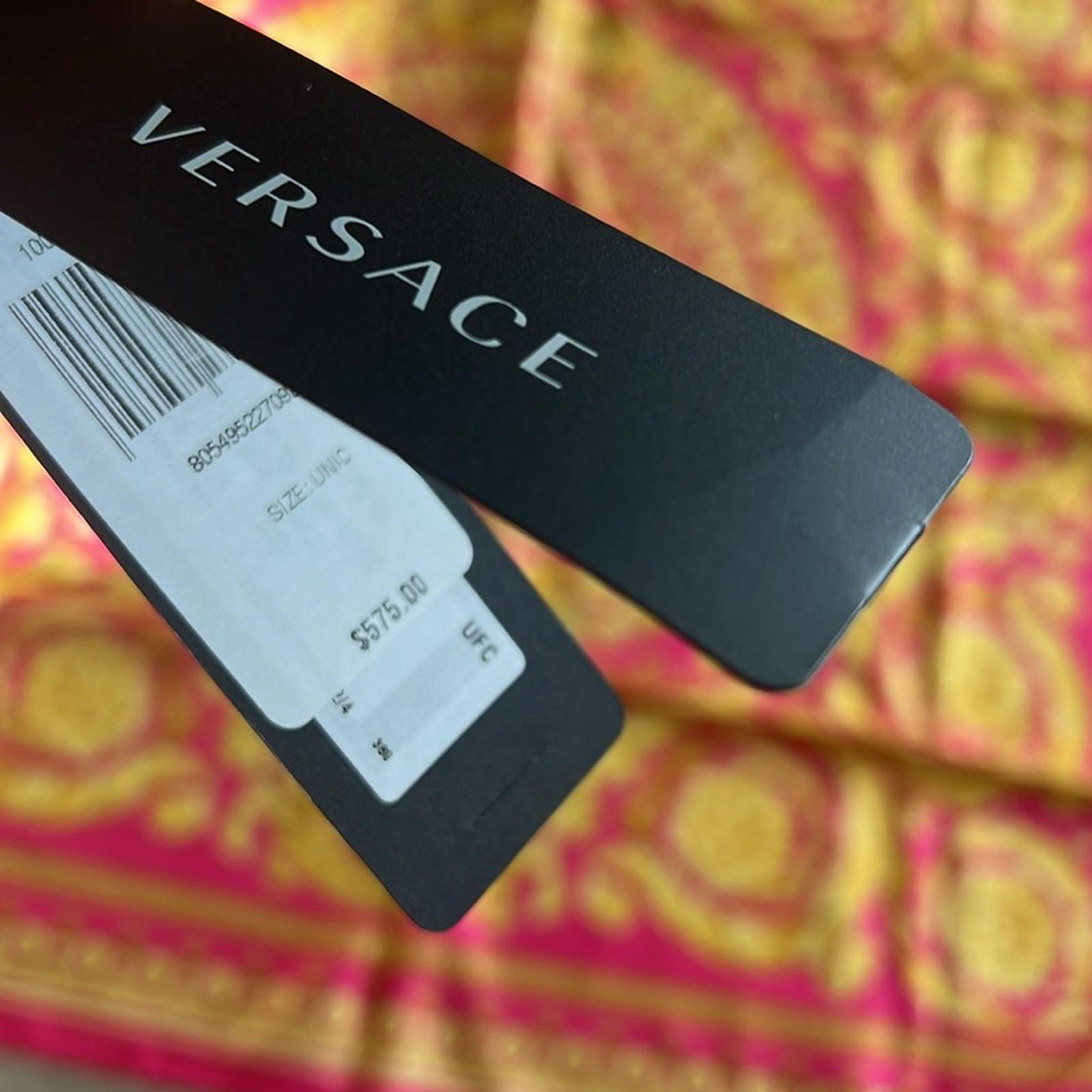 NEW Versace Barocco Print Silk Scarf Foulard Size 36”x35” New w/Tag $575