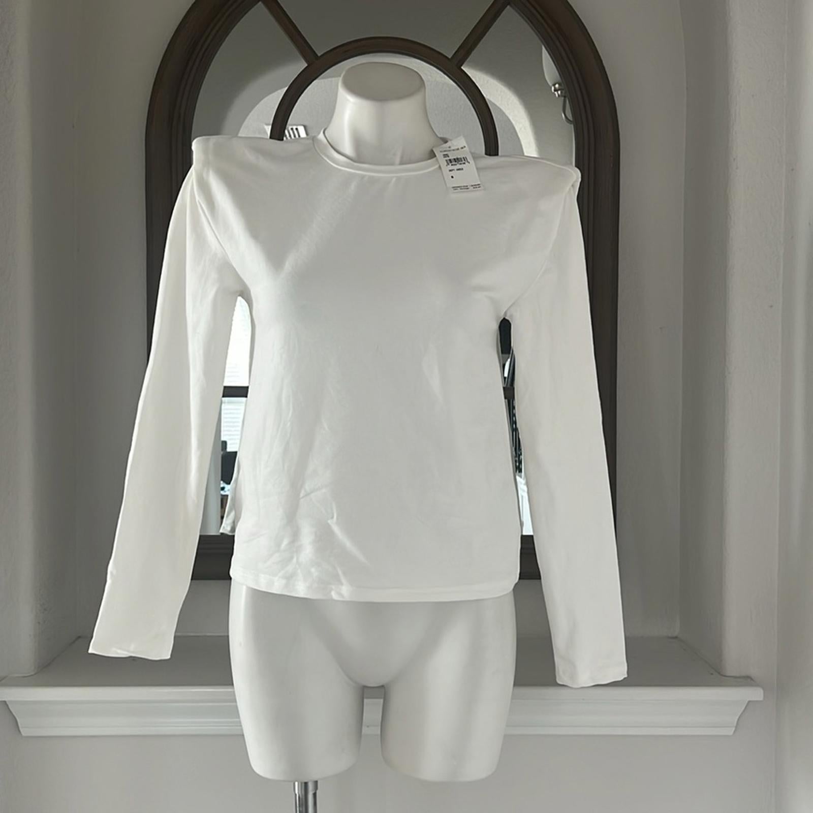 Walter Baker Bethany Extended Shoulder Top in White, Size S New w/Tag