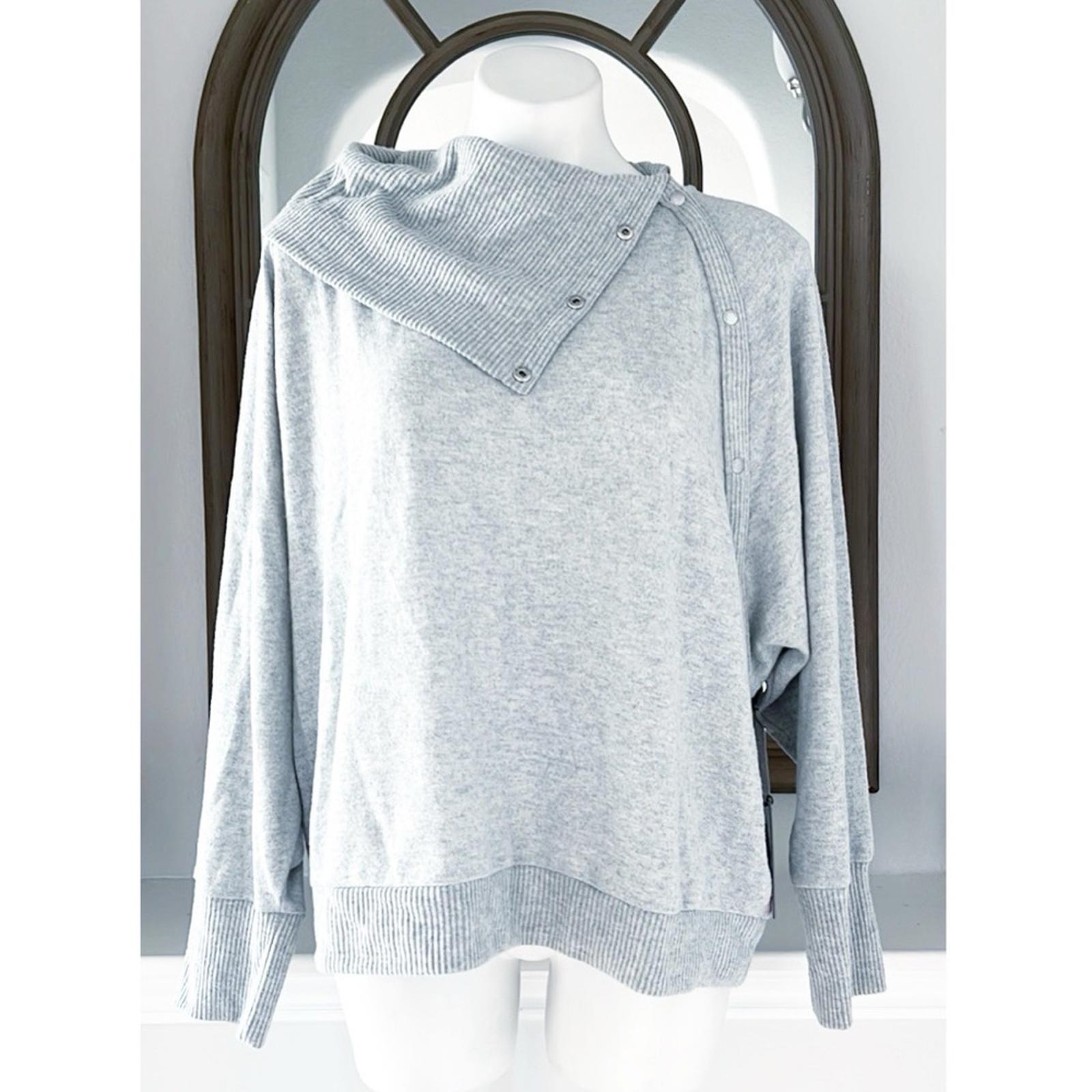 Vince Camuto Stretch Fold Over Neck w/Snaps Silver in Heather, Size XL New w/Tag