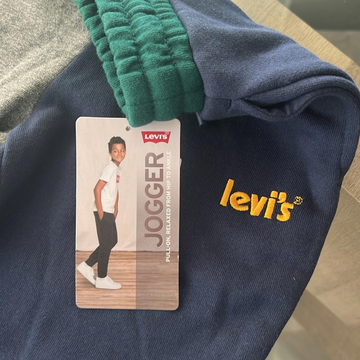 Levi's Boy's Relaxed Color-Block Joggers, Size 7/L New w/Tag
