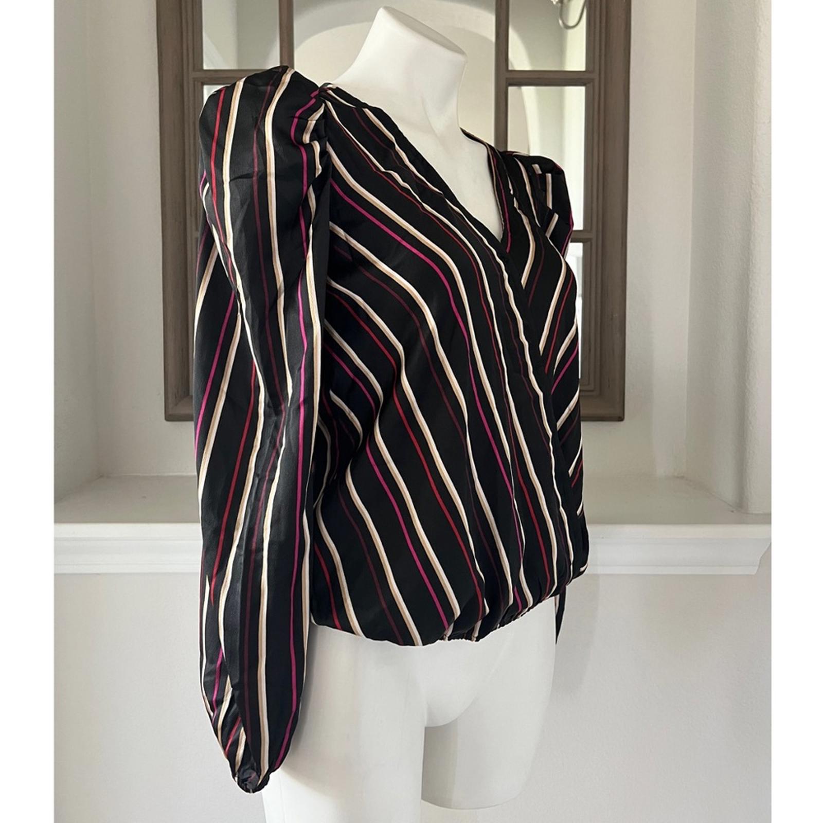 Vince Camuto Puff Shoulder Surplice Top, Rich Black Size XS New w/Tag Retail $89