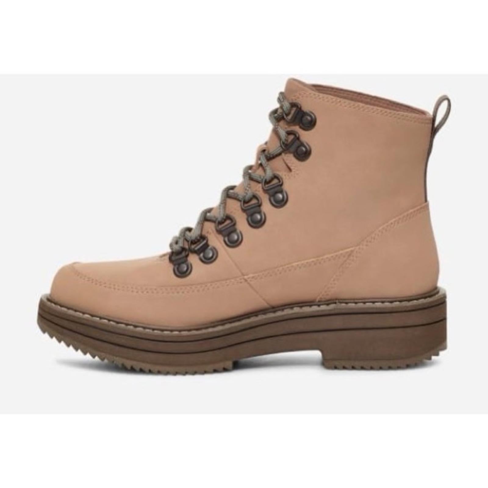 NEW Teva Midform Boots in Sand Dune, Size 11 New w/o Box