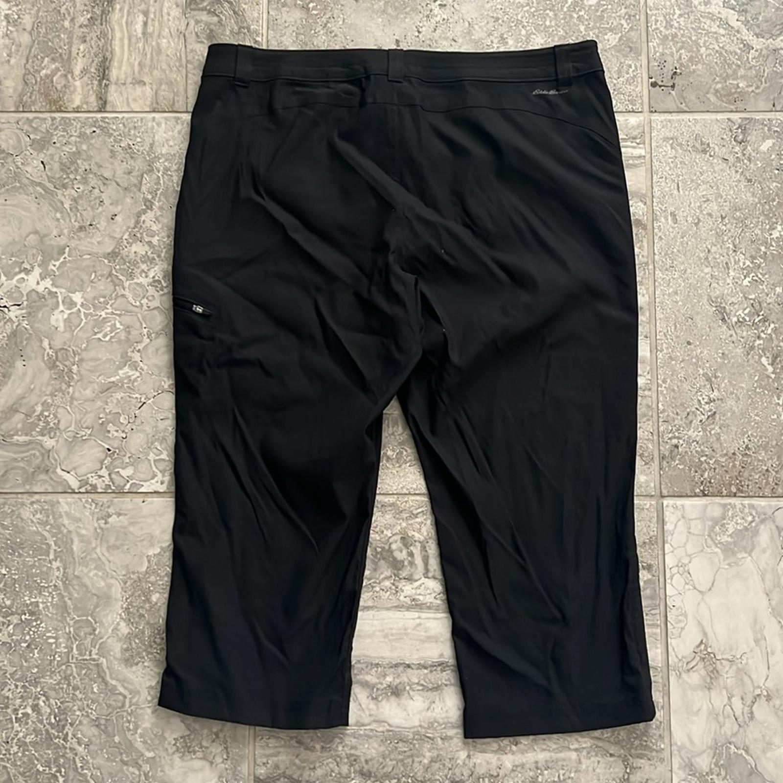 NWT Eddie Bauer Rainer Capris Pants in Black, Size 16 New with Tag