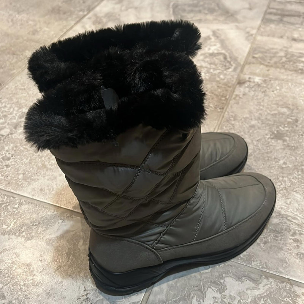 Easy Street Easy Dry by Cuddle Waterproof Boots in Grey/Nylon Size 8 NEW in Box