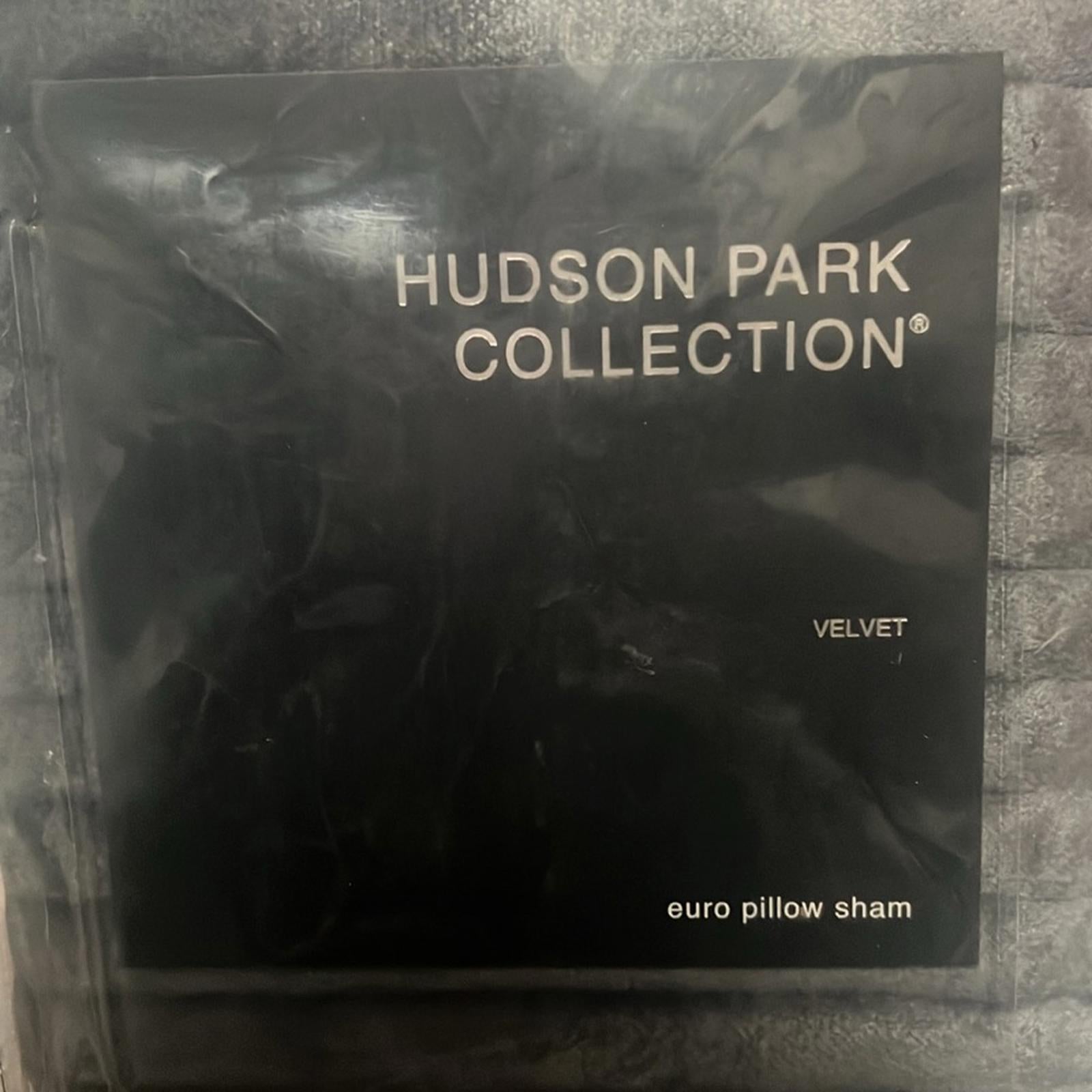 Hudson Park Collection Textured Velvet Euro Sham in Grey, New w/Tag $140
