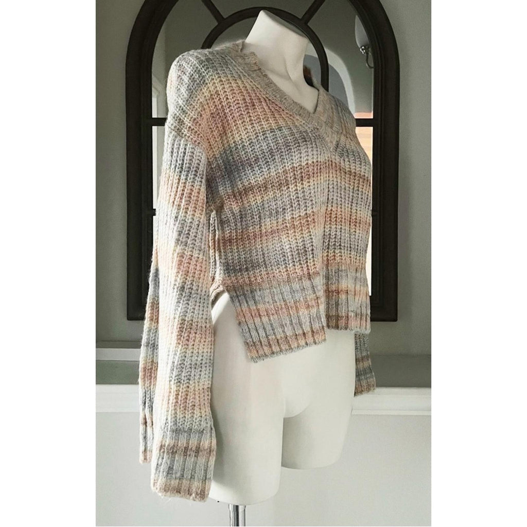 NEW Guess Neena Wool Blend Alpaca V-Neck Sweater, Size XS New w/Tag Retail $118