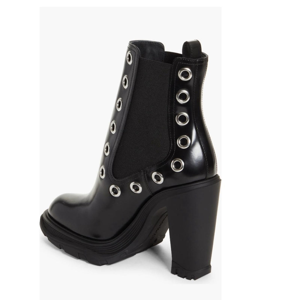 Alexander McQueen Tread Grommet Embellished Boots Black Size 41 New in Box $1290