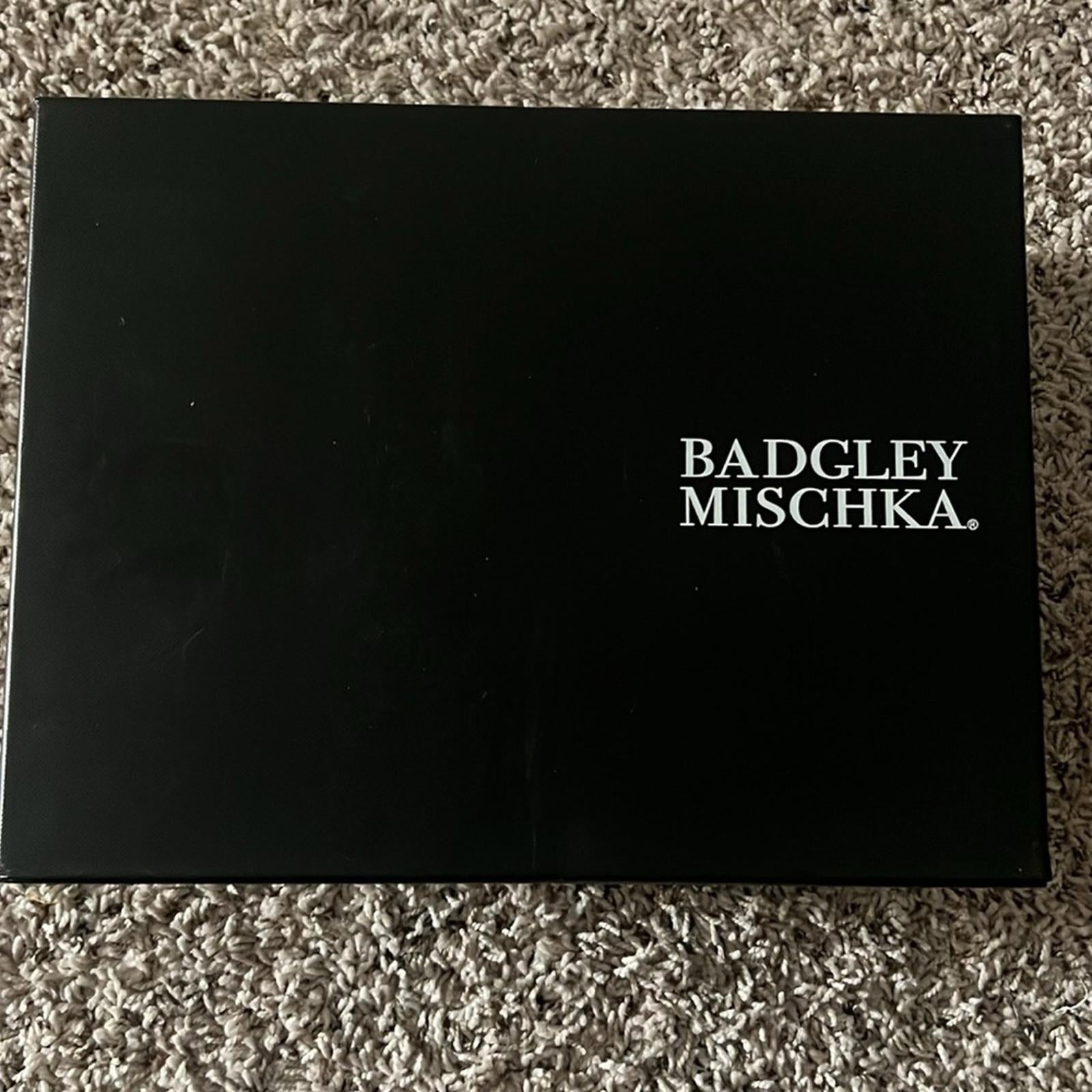Badgley Mischka Fizzy Ankle Strap Platform High Heel Sandals Silver Size 9.5 NWT