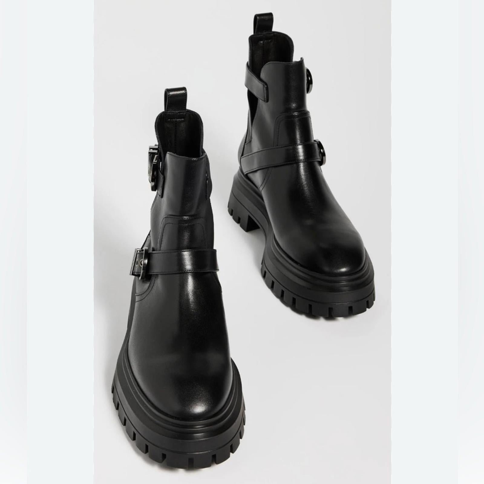 Stuart Weitzman Maverick Bedford Moto Buckled Booties in Black 5.5 NEW +DustBag