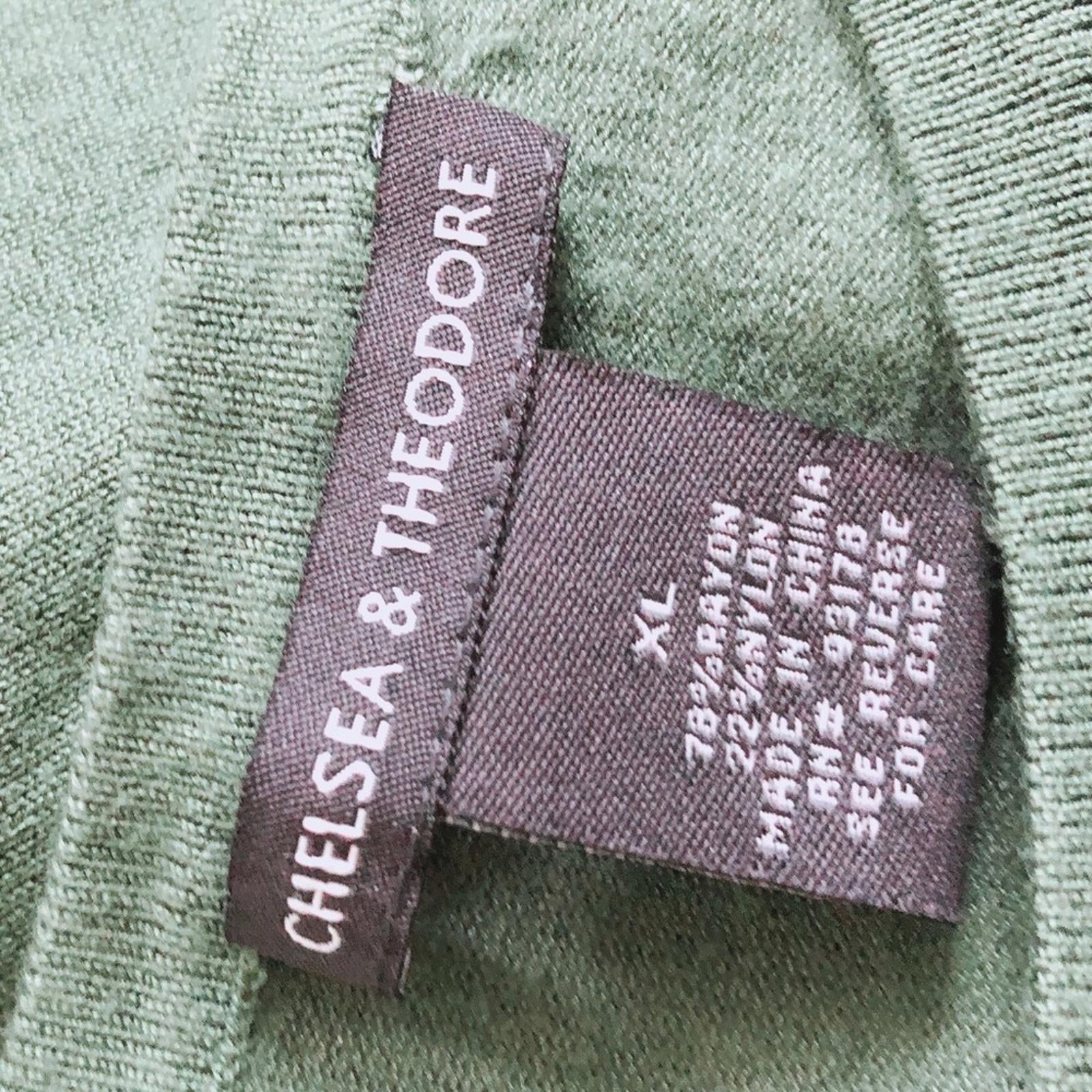 Chelsea & Theodore Green Knit Top / Cold-Shoulder Sweater Size XL