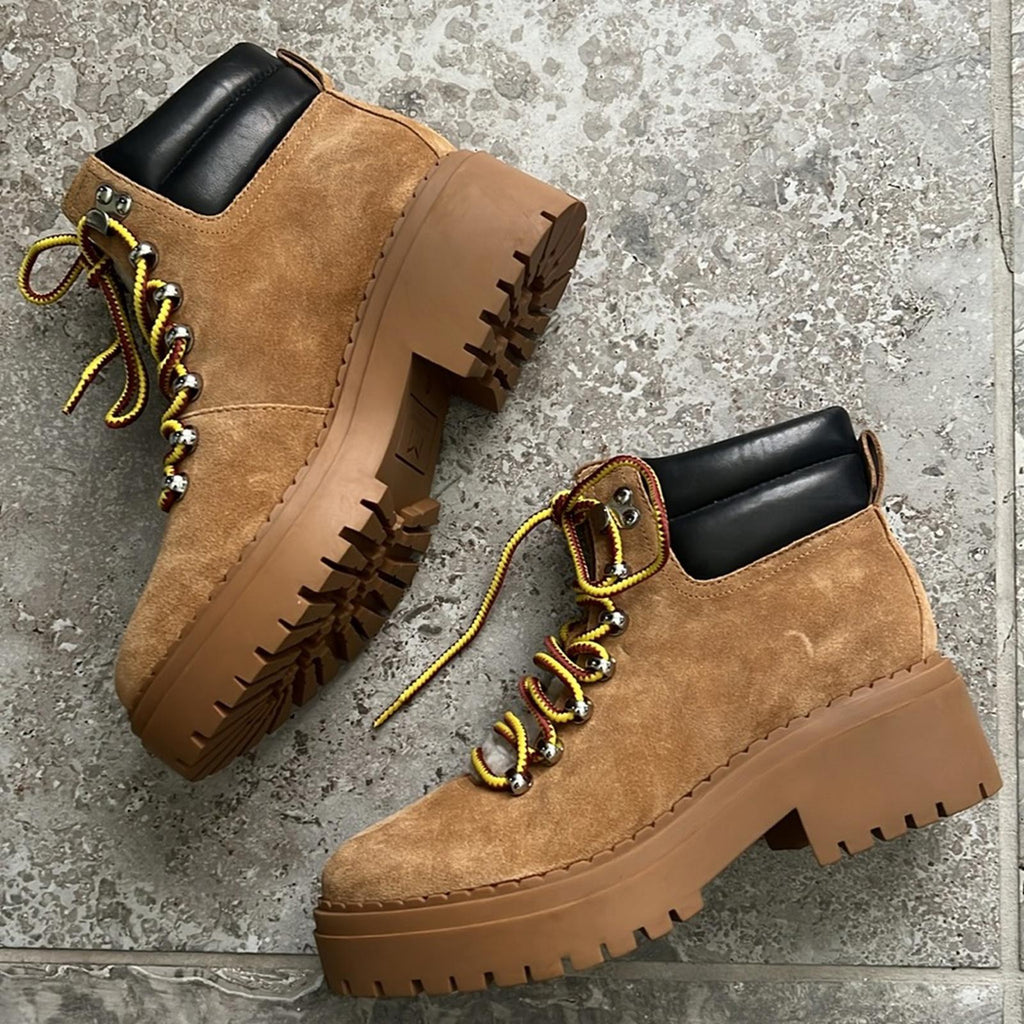Marc Fisher LTD Nairy Lace-Up Genuine Shearling Lug Sole Bootie Tan Size 7.5 NEW