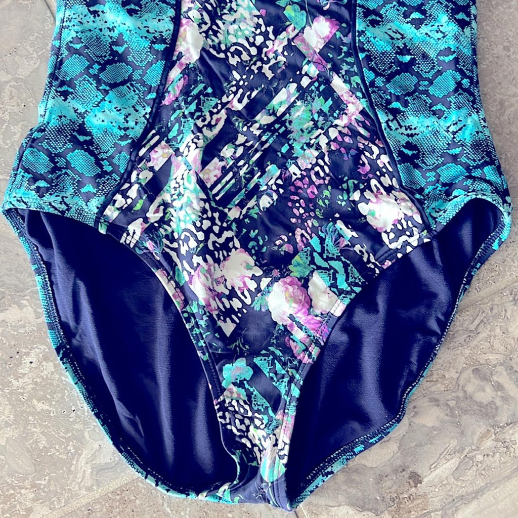 Kenneth Cole One Piece Swimsuit w/Removable Strap, Size L
