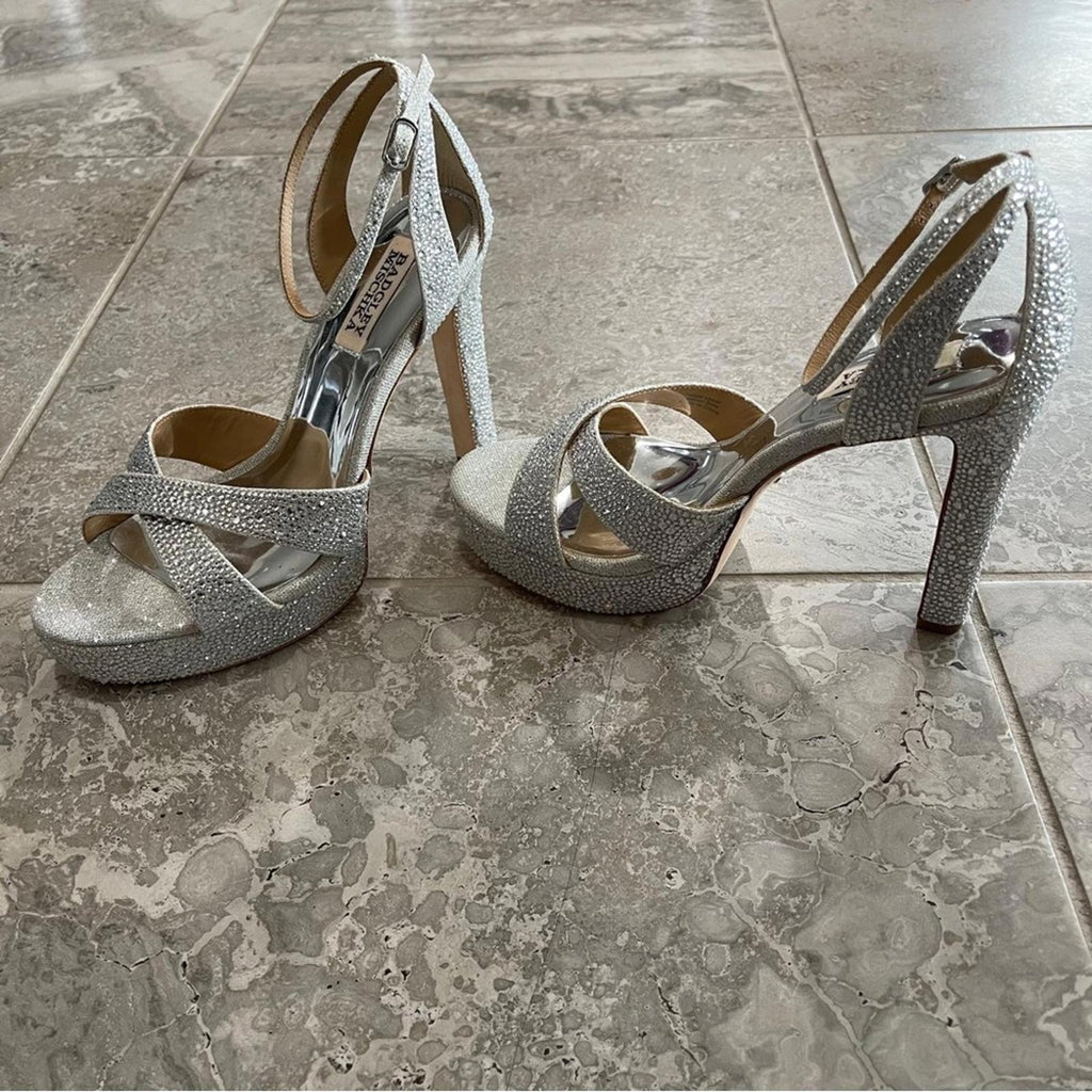 Badgley Mischka Fizzy Ankle Strap Platform High Heel Sandals Silver Size 9.5 NWT